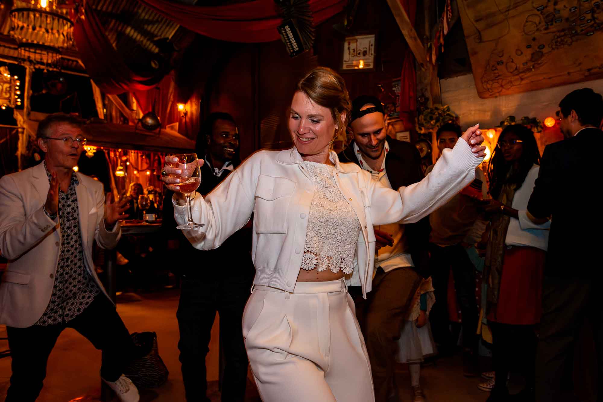 mariée danse bal mariage portrait