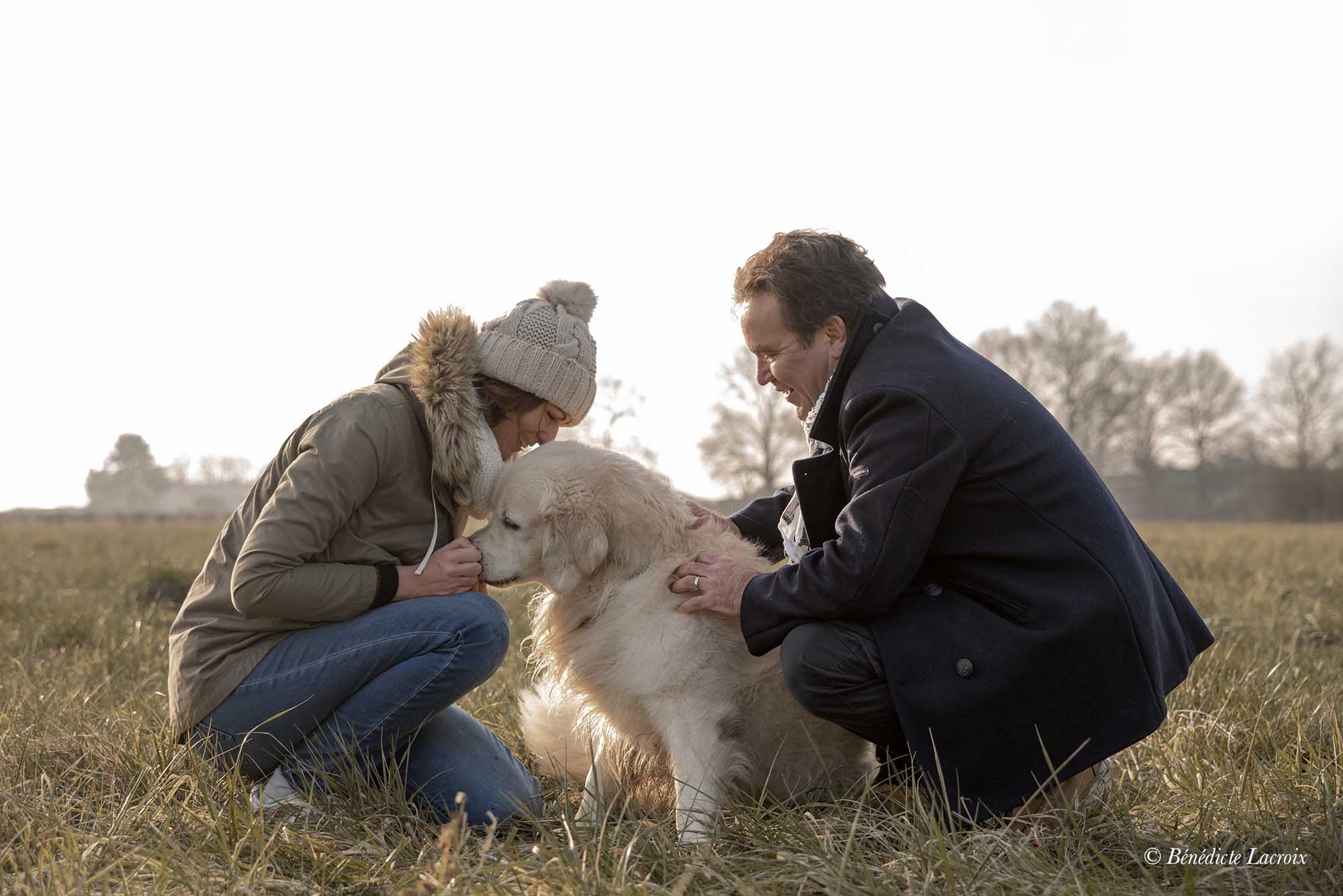 Photo couple et son chien