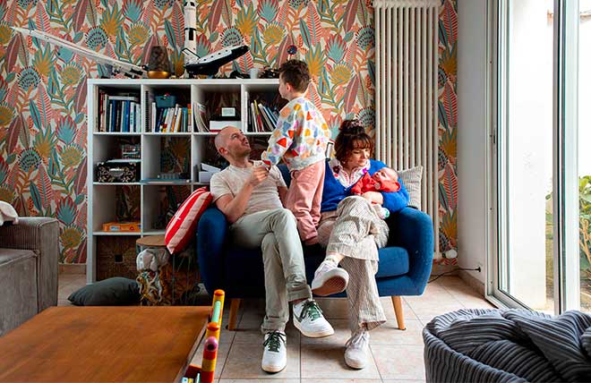 En immersion chez Anaïs et Thomas : raconter en photos la fin de leur vie à 3 et le début de leur vie à 4.