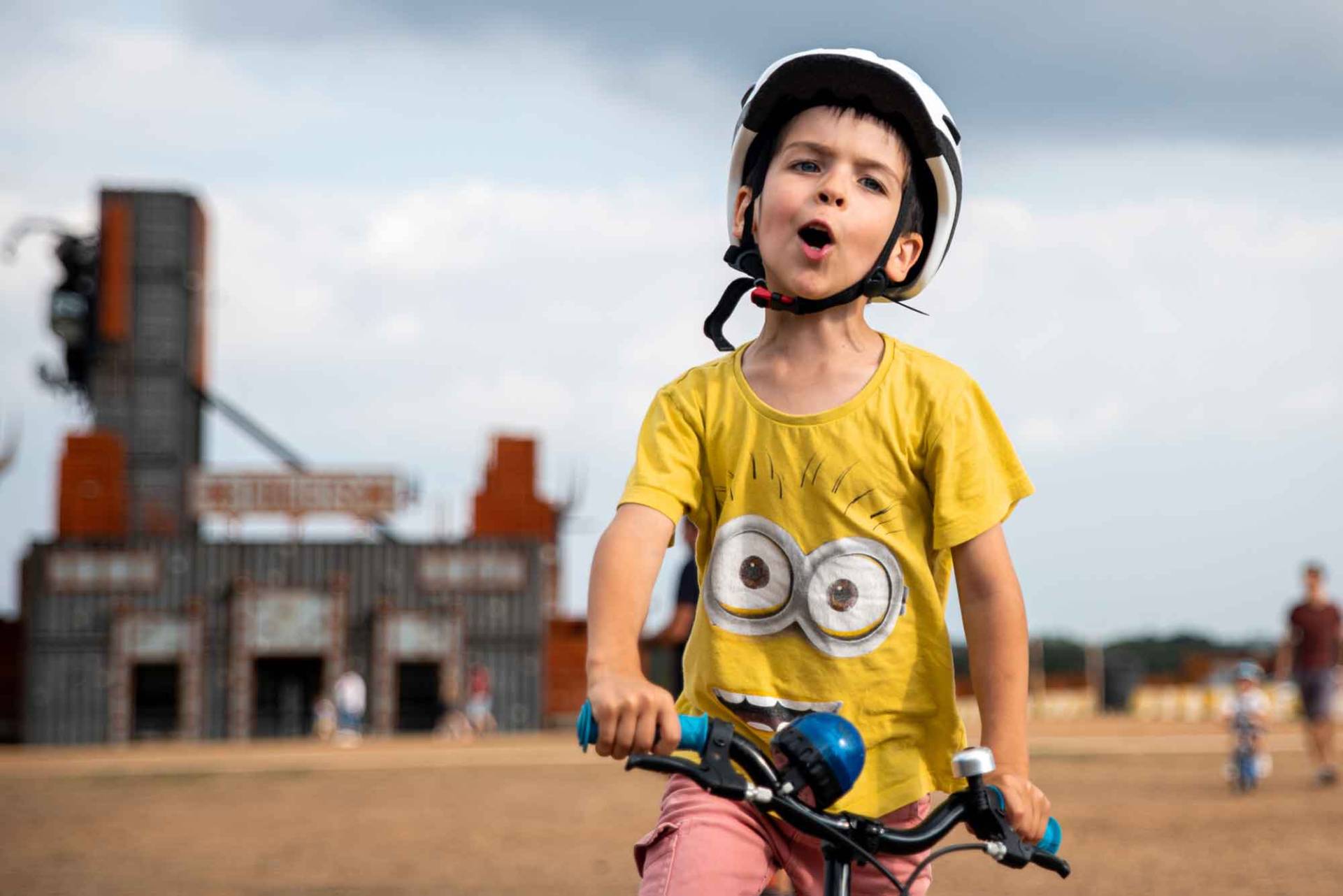 portrait enfant vélo hellfest